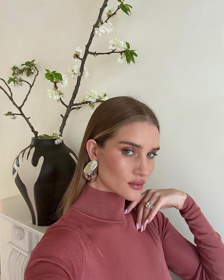 Picture of Rosie HuntingtonWhiteley