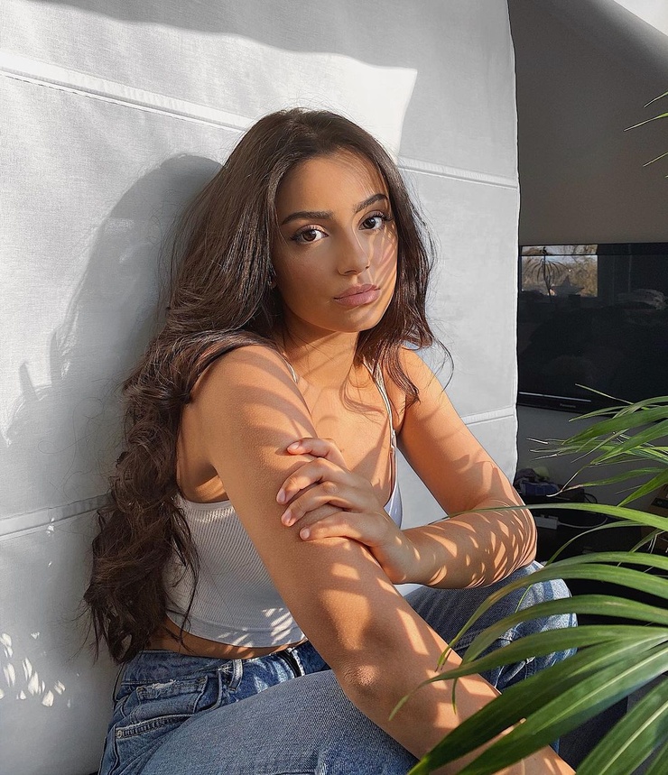 Claire Burgos