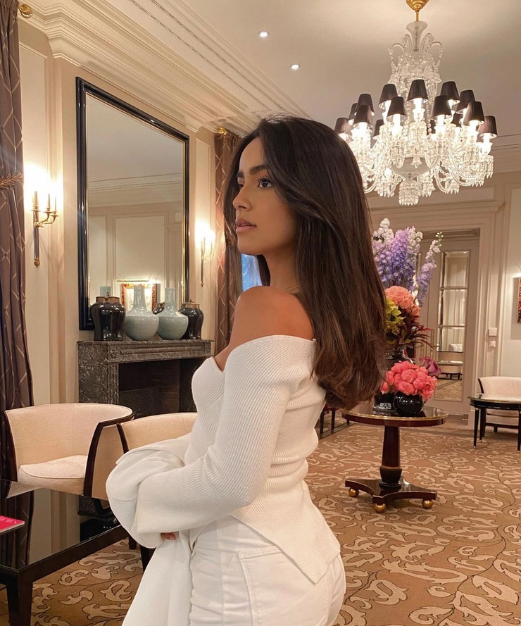 Claire Burgos