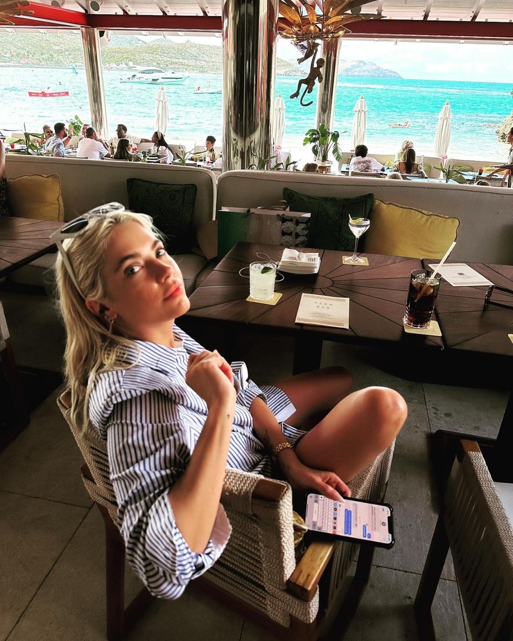Ashley Benson Ashley Benson