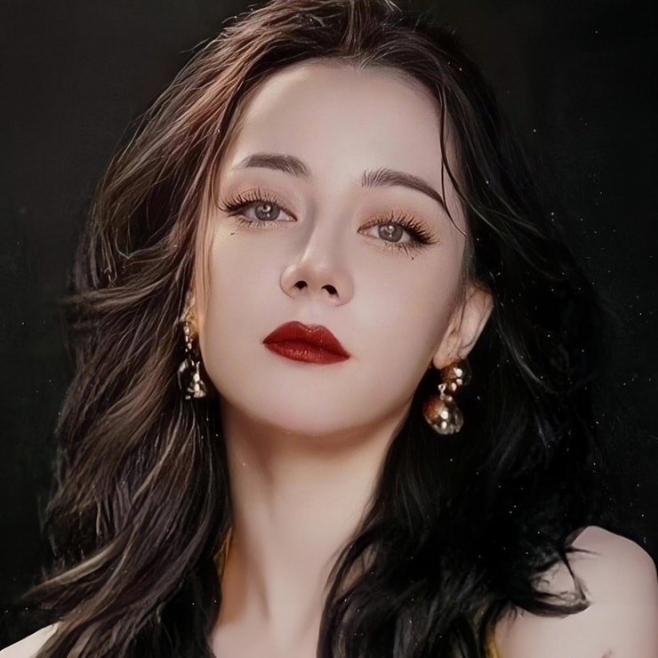 Picture of Dilraba Dilmurat