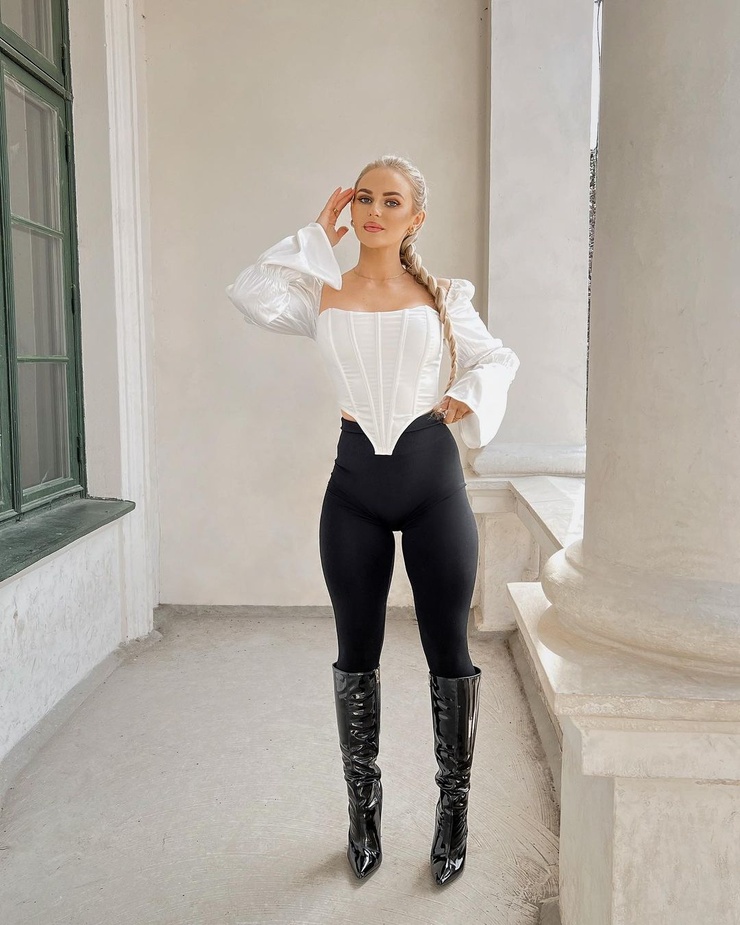 ANNA NYSTRÖM ANNA NYSTRÖM