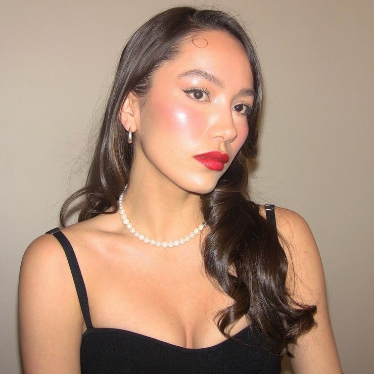 Jasmine Vega