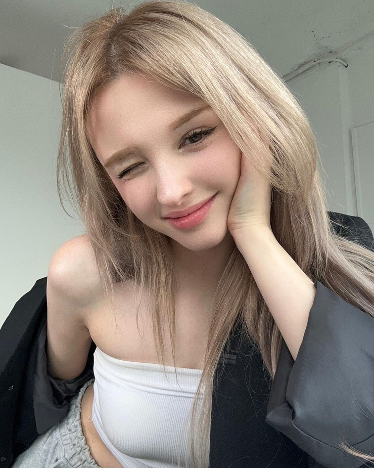 Elina Karimova Elina Karimova
