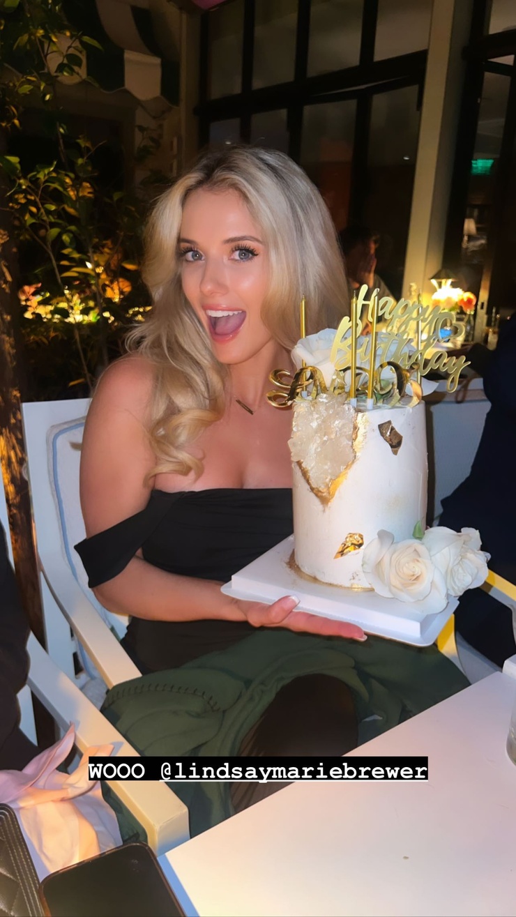 Lindsay Brewer Lindsay Brewer