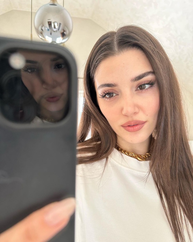 Hande Erçel Hande Erçel