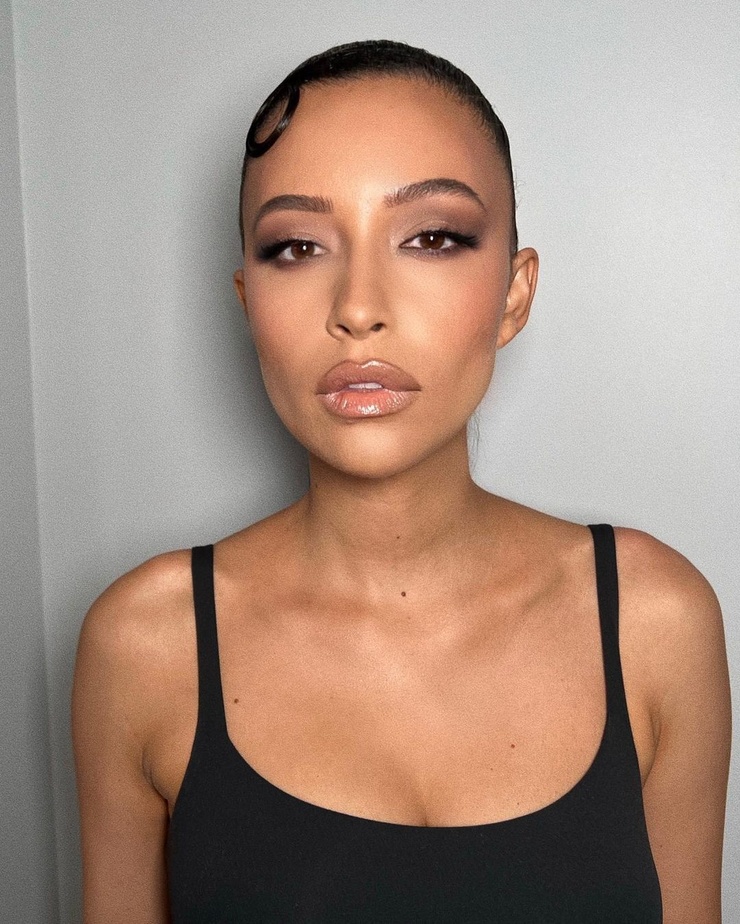 Christian Serratos Christian Serratos