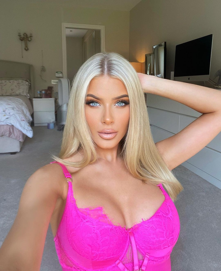 Ellie Brown-Wood Ellie Brown-Wood