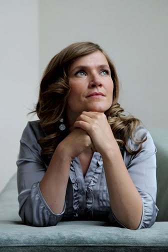 Jessica Hynes Jessica Hynes