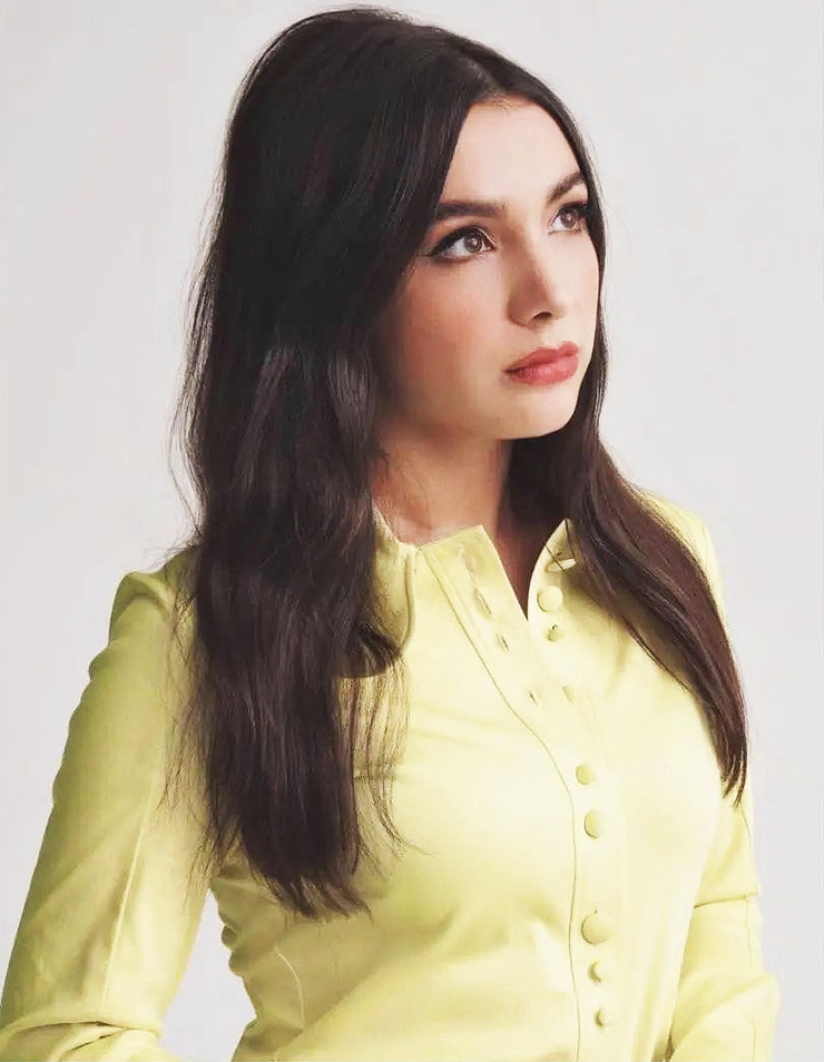 Hannah Marks Hannah Marks