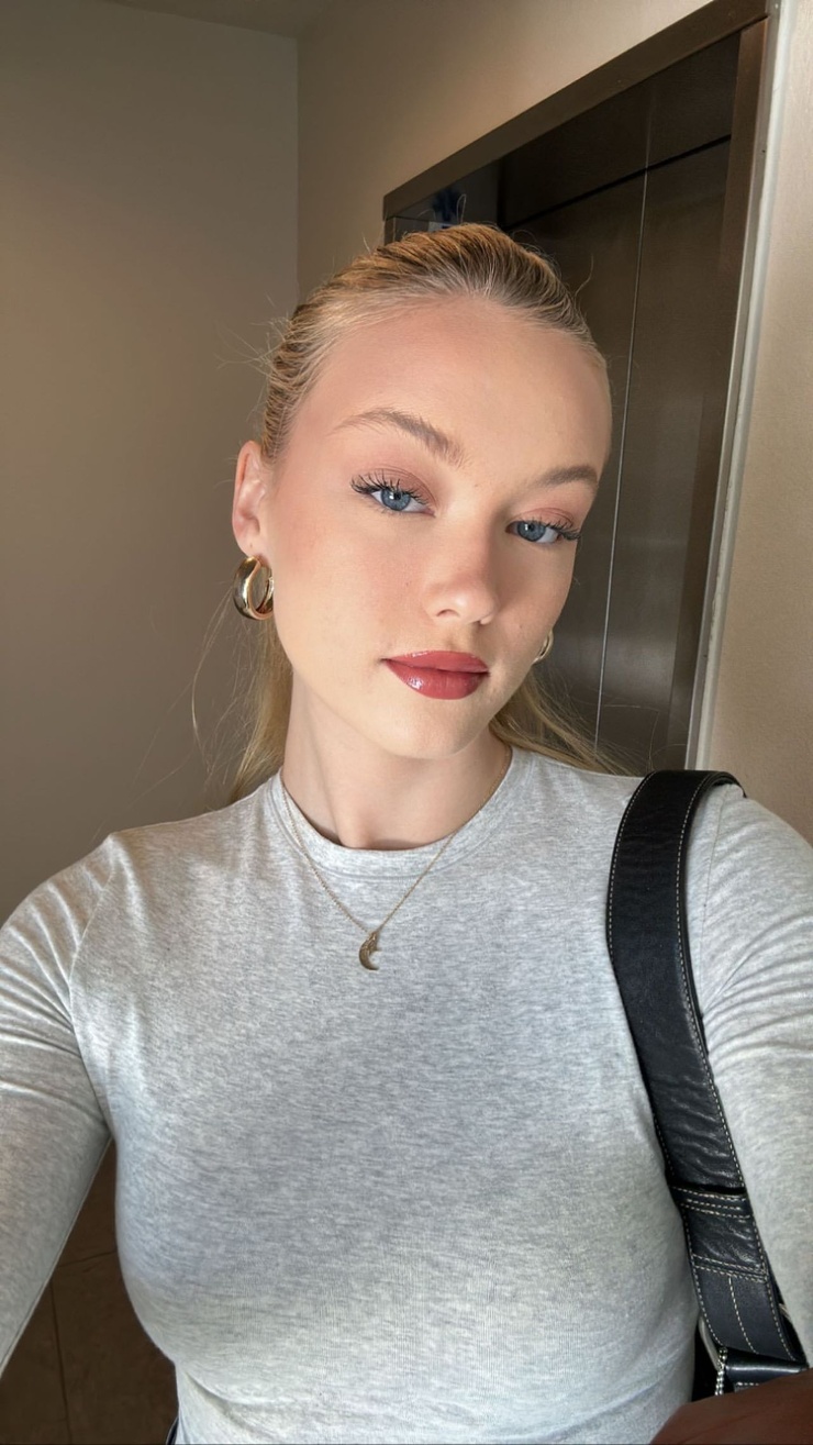 Chloe Rose Robertson