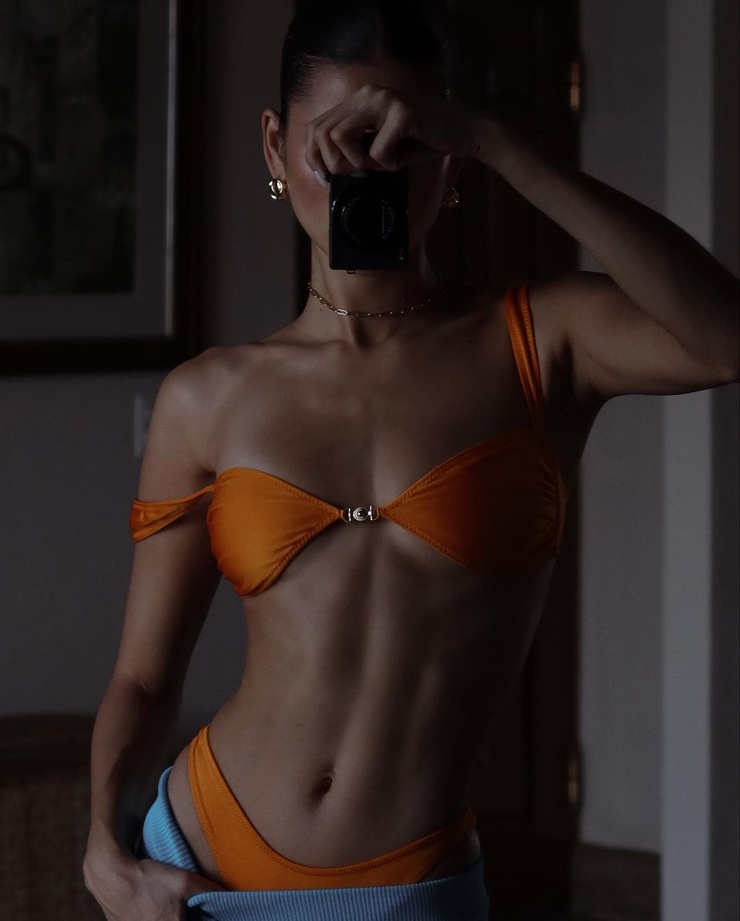 Bruna Lirio Bruna Lirio