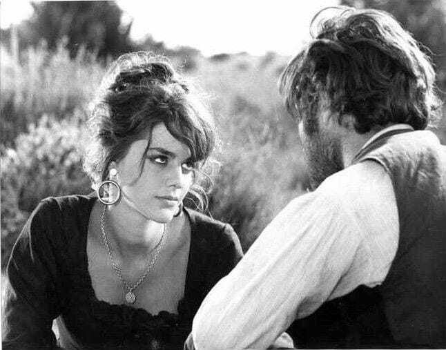 Tina Aumont Tina Aumont
