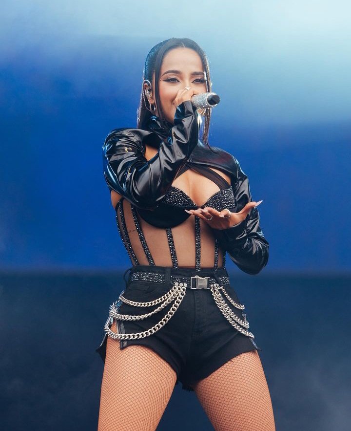 Becky G.