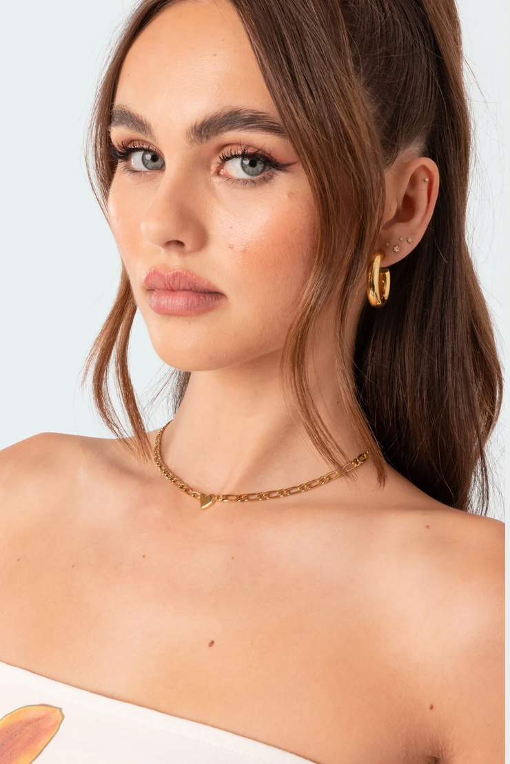Lily Easton Lily Easton