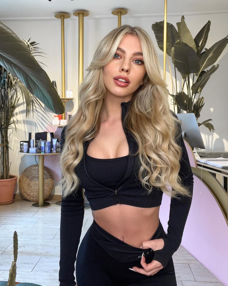 Alexa Breit