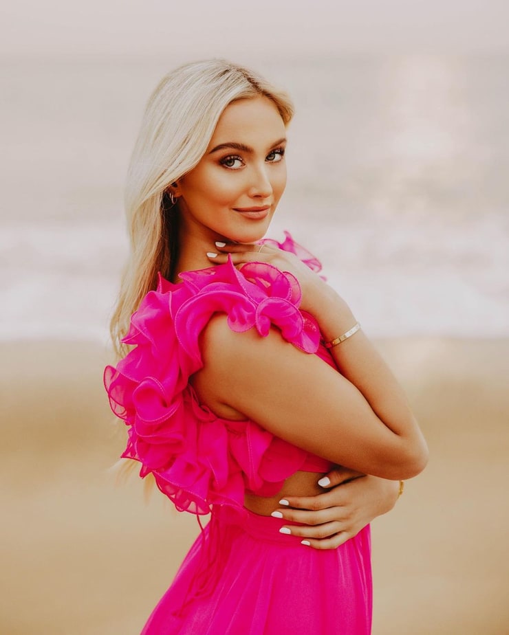 Scarlett Barnett