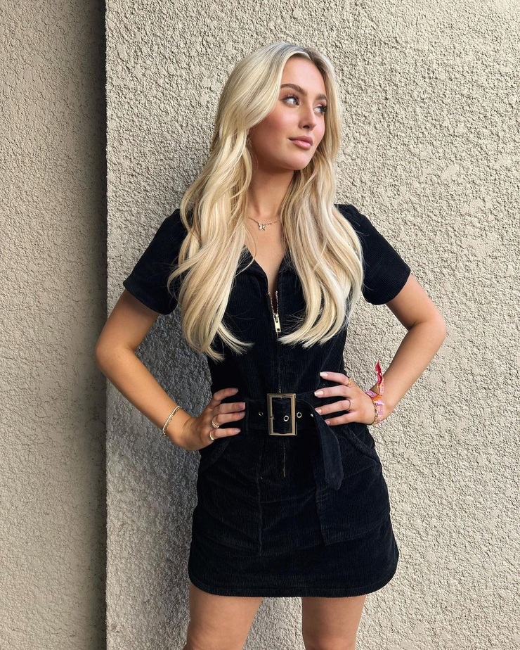 Scarlett Barnett