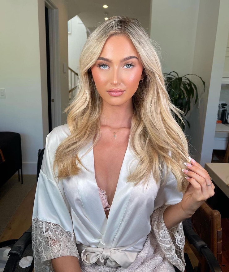 Scarlett Barnett