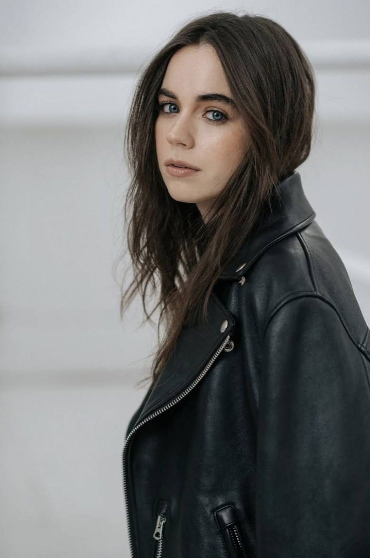 Sarah Desjardins Sarah Desjardins