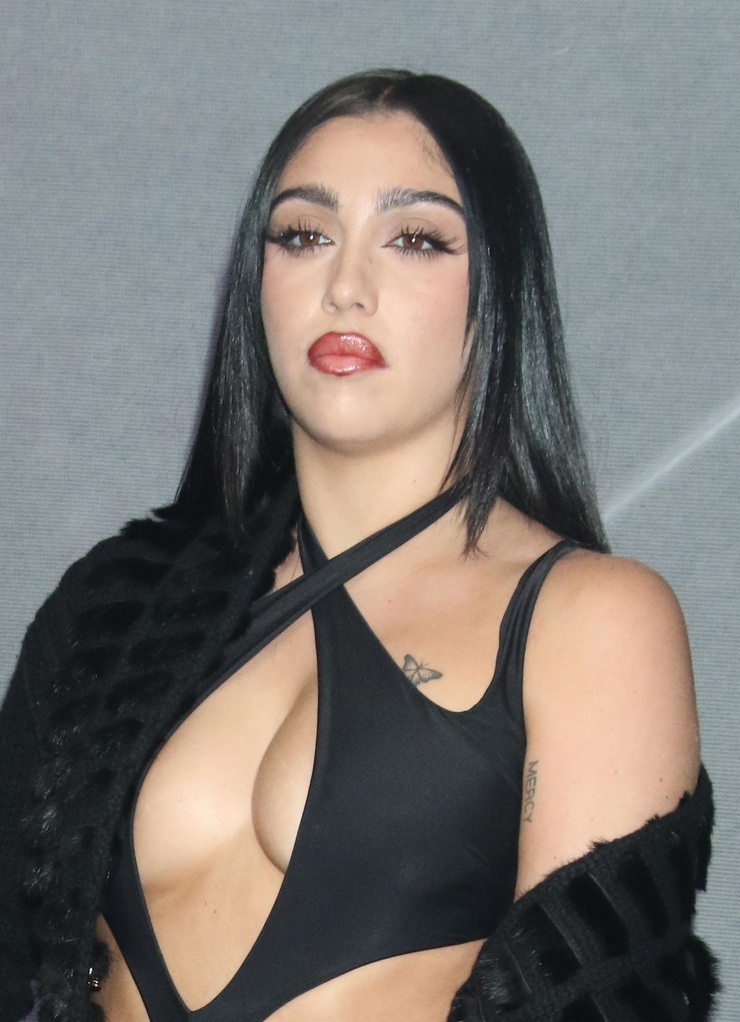 Lola Leon Lola Leon