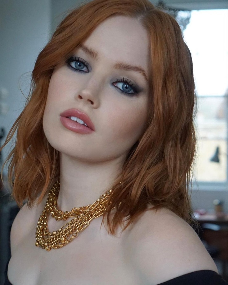 Ellie Bamber Ellie Bamber