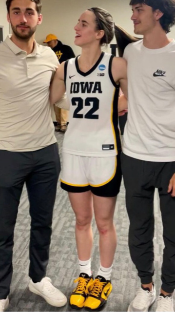 Caitlin Clark (ii)