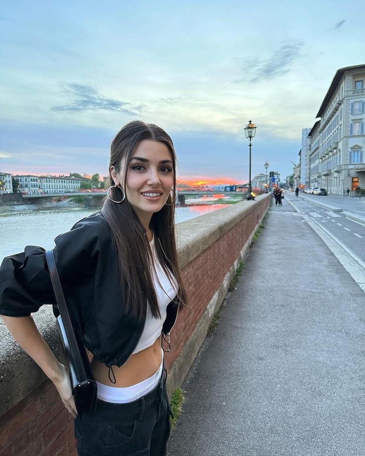 Hande Erçel