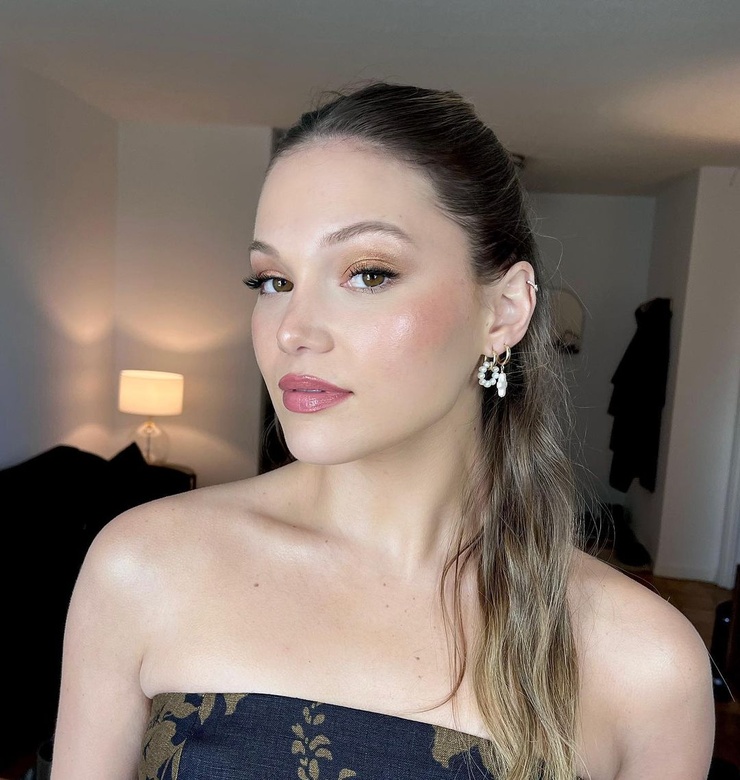 Olivia Holt