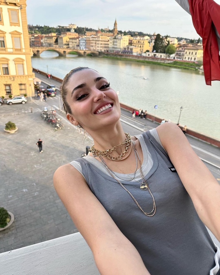 Hande Erçel