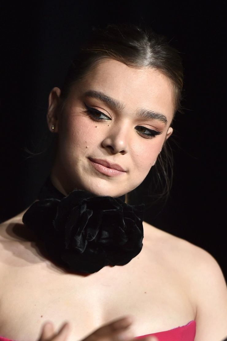Hailee Steinfeld Hailee Steinfeld