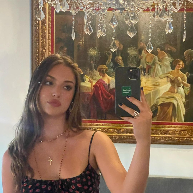 Bella Podaras