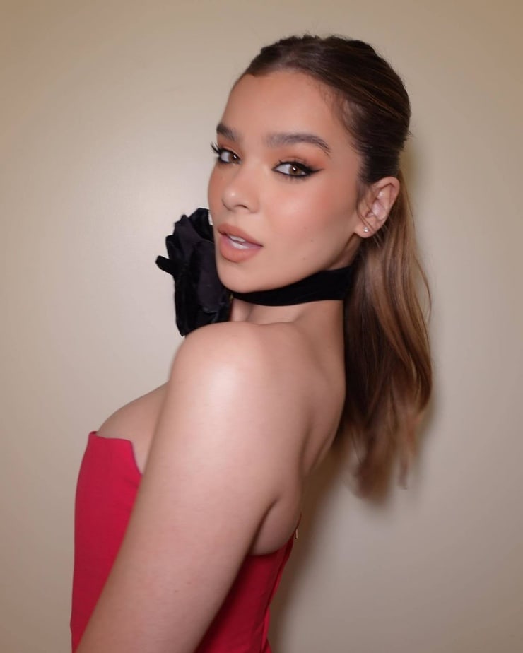 Hailee Steinfeld