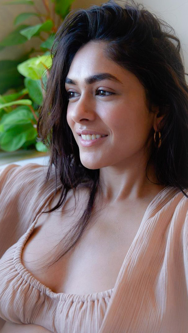 Mrunal Thakur