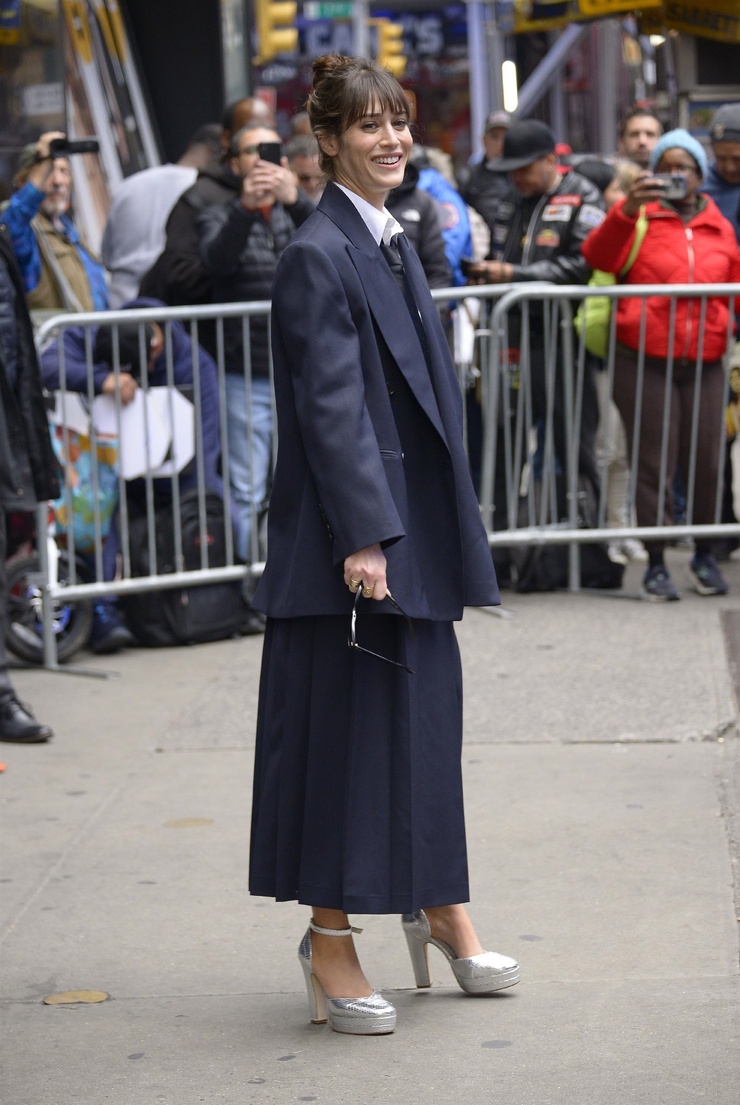 Lizzy Caplan