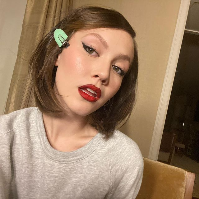 Iris Apatow