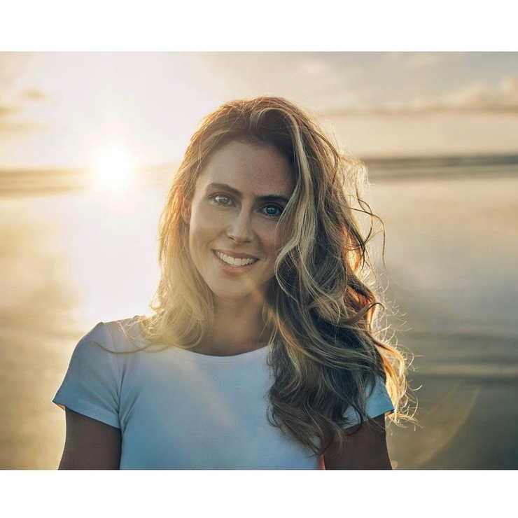 Anna Hutchison