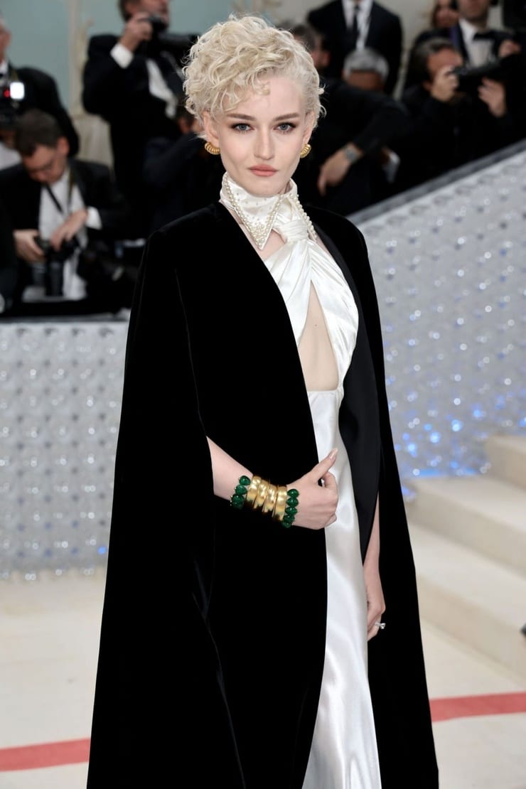 Julia Garner