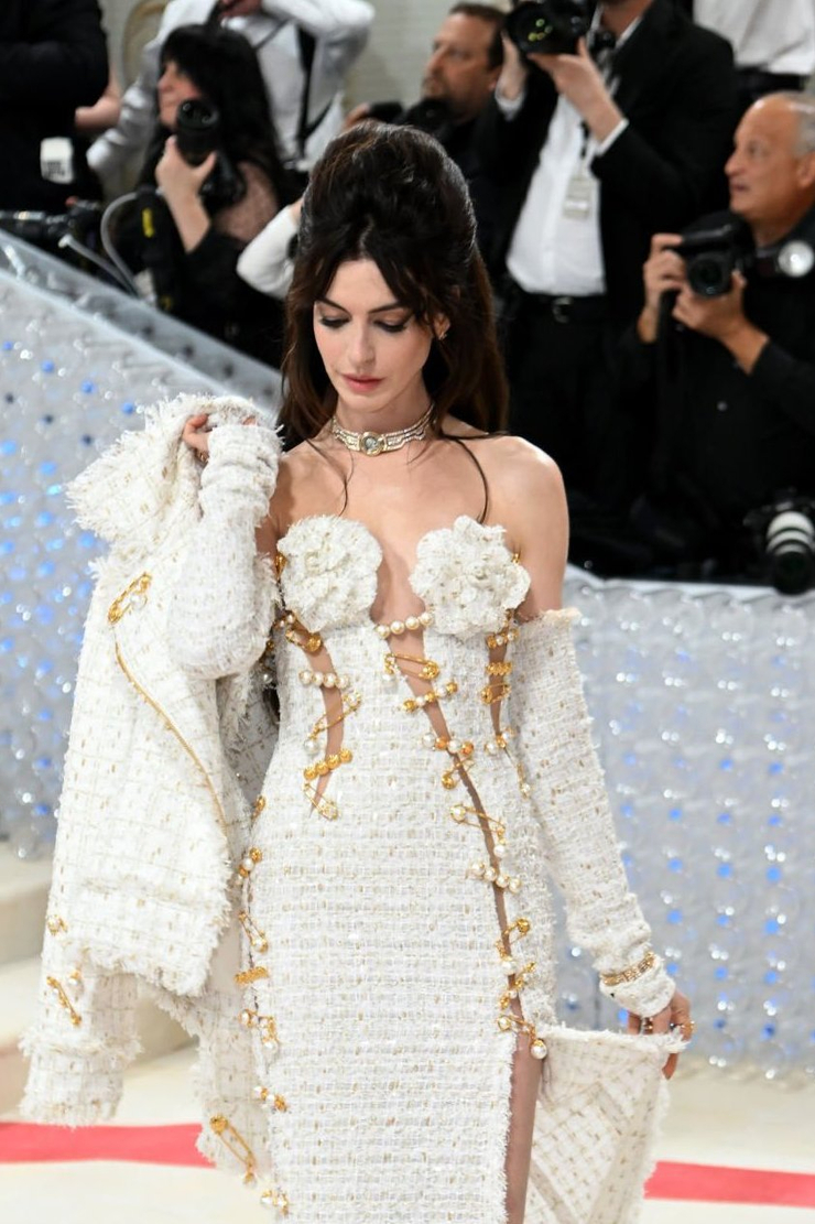 Anne Hathaway
