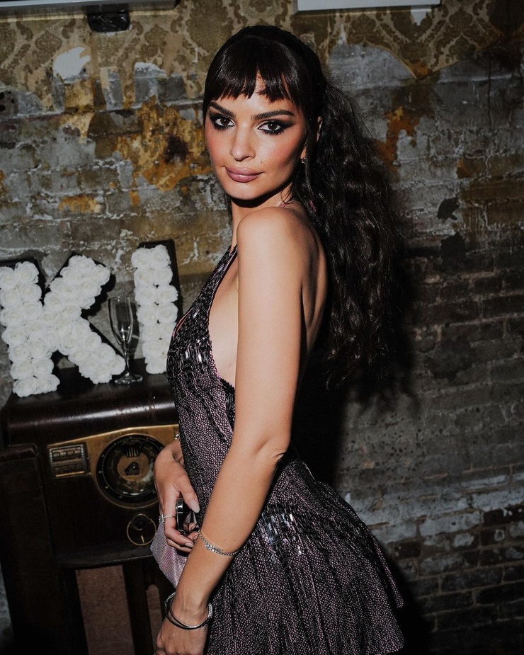 Emily Ratajkowski