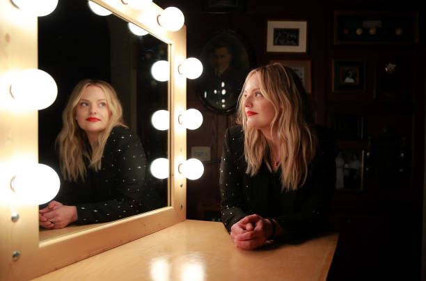 Elisabeth Moss Elisabeth Moss