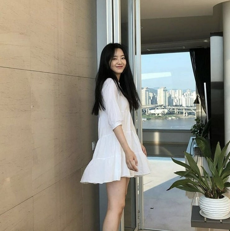 Yi-Hyun Cho