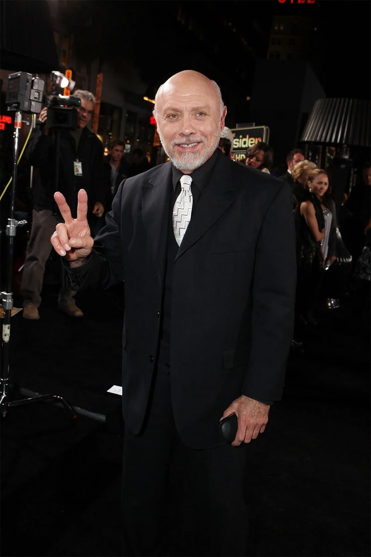 Hector Elizondo