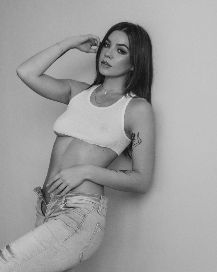 Stephanie Manescu Stephanie Manescu