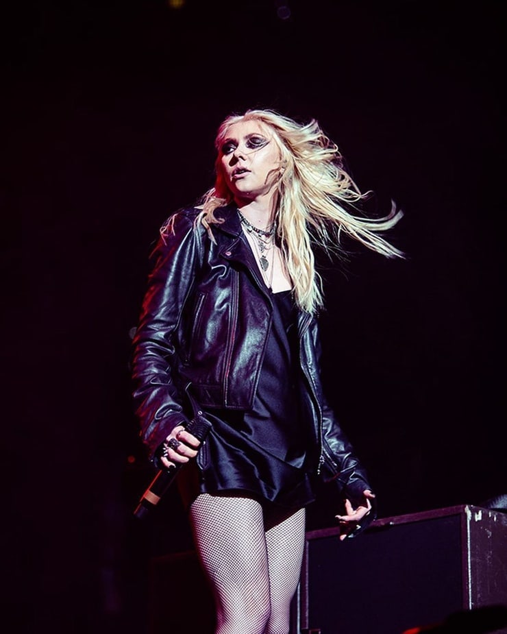 Picture of Taylor Momsen