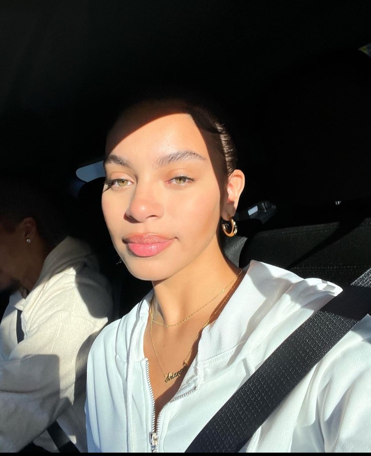 Arianna Barron Arianna Barron