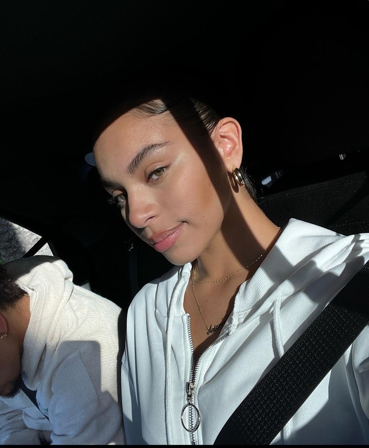Arianna Barron Arianna Barron