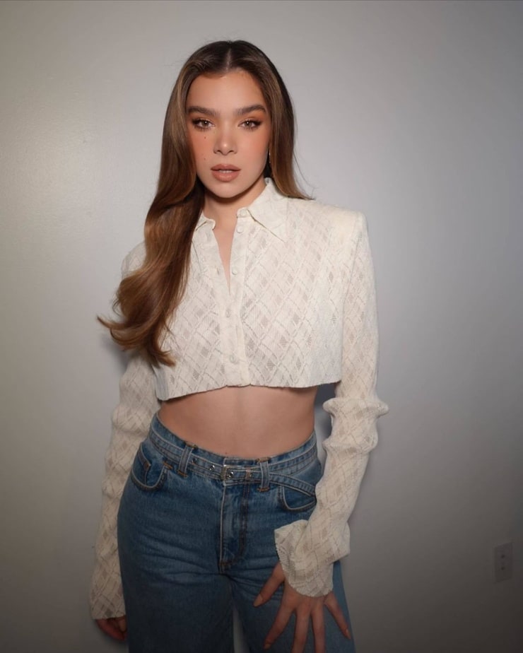 Hailee Steinfeld Hailee Steinfeld