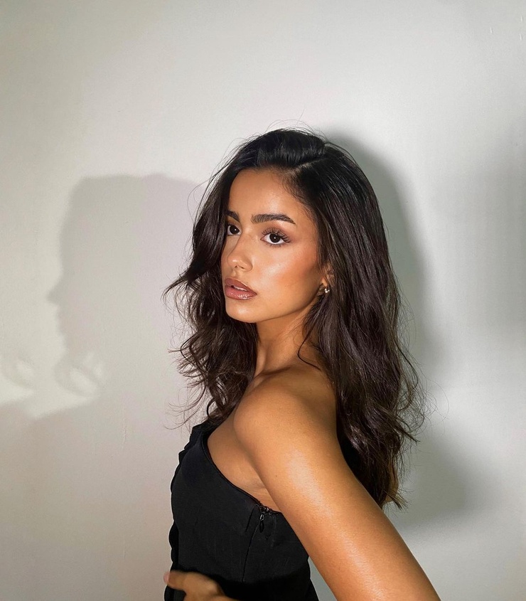 Claire Burgos
