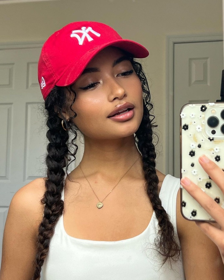 Athena Katoanga Athena Katoanga